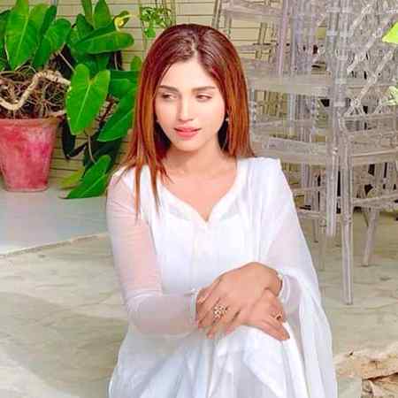Amna malik actres. ..