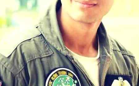 کبھی ”فرصت“ ملے تو پڑھنا ضرور،
میرے ہر ”شعر“ میں حوالے تمہارے ہیں