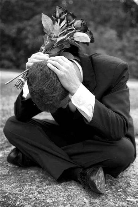 ﮨﺮ ﺷﺨﺺ ﮐﻮ ﺯﻧﺪﮔﯽ ﻣﯿﮟ ﺍﯾﮏ ﺑﺎﺭ ﻣﺤﺒﺖ ﺿﺮﻭﺭ ﮐﺮﻧﯽ ﭼﺎﮨﯿﮯ
ﺗﺎﮐﮧ ﺍﺳﮯ ﭘﺘﮧ ﭼﻠﮯ ﮐﮯ ﻣﺤﺒﺖ ﮐﯿﻮﮞ ﻧﮩﯿﮟ ﮐﺮﻧﯽ ﭼﺎﮨﯿﮯ