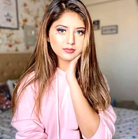 Arishfa khan....
