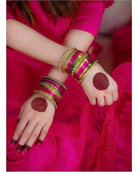 یوں تو پاگل ھےوہ میرے لیے__
مگرصاحب پاگلوں کا کیا بھروسہ 🔥