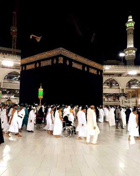 خانہ کعبہ کو چھونا میری سب سے بڑی خواہش ہے
یارب مجھے اور اس پوسٹ کو پڑھنے والے ہرمسلمان کو مکہ مدینہ کی حاضری نصیب فرما
آمین😗❤