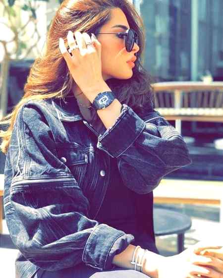 میرے ہم نام تو بہت ہونگے 🍁🍁
کوئ مجھ سا ہو تو بتانا 😞😞