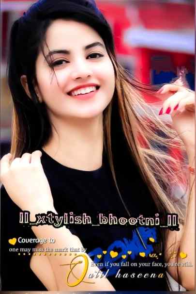 اپنا مقام⁦✌️⁩ہمیشہ الگ بنا کر چلتی ہوں⁦☺️⁩👌نظریں نیچے پر سر👑ہمیشہ اٹھا کر چلتی ہوں😍😘