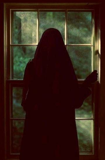 یہ رات کی روشنی بڑی خطرناک ہے آدمی کو اپنے دل میں بنی ہوئی قبریں نظر آنے لگتی ہیں۔۔🔥🔥