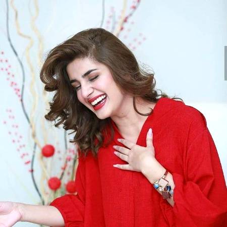 Kubra khan