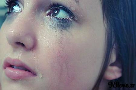 ﮐﭽﮫ ﺩﻥ ﺗﻮ ﻣﯿﺮﺍ ﻋﮑﺲ ﺭﮨﺎ ﺍٓﺋﯿﻨﮯ ﭘﮧ ﻧﻘﺶ,
\
 ﭘﮭﺮ ﯾﻮﮞ ﮨﻮﺍ، ﮐﮧ ﺧﻮﺩ ﻣﯿﺮﺍ ﭼﮩﺮﮦ ﺑﺪﻝ ﮔﯿﺎ,