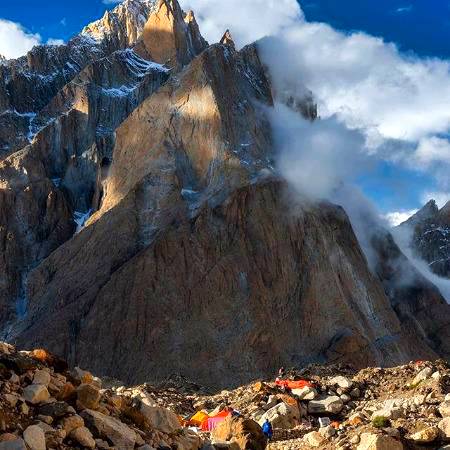 K2 mountain.. that's i wish to see😒