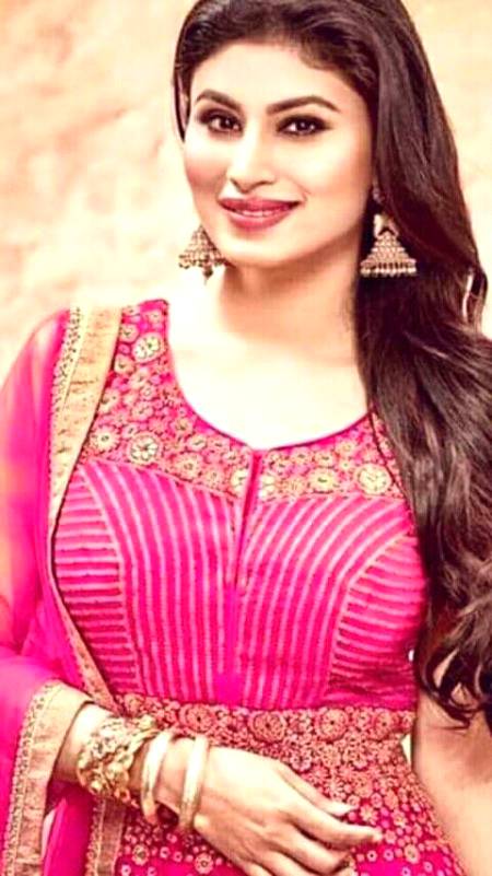 Mouni Roy