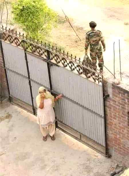 یہ ہوتی ہے ماں😐
اللہ پاک سب کی ماوں کو سلامت رکھے 
آمیں ❤❤