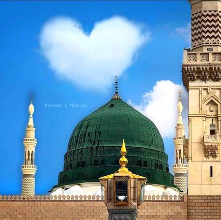 مجھے مل گئی ہے دو عالم کی شاہی
میرا ان ﷺ کے منگتوں میں نام آگیا 💖🙏