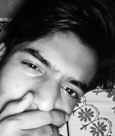 اے میرے خدا تو اتنا بتا کیوں میرا نصیب ایسا لکھا 
😭😭💔💔