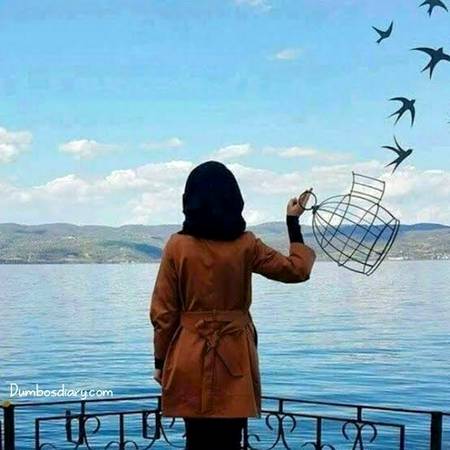 لوگوں کے غلام مت بنو جب
الله نے تمہیں آزاد پیدا کیا ہے
 🌼(حضرت علی کرم اللہ وجہہ)🌼