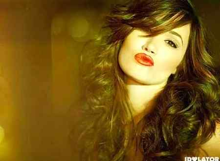 دھڑکنیں گننی ہیں اک بار تمہارے دل کی۔۔۔🔥
کیا مجھے سینے سے تم اپنے لگا سکتی ہو۔۔
🔥🔥🔥صرف تم🔥🔥🔥