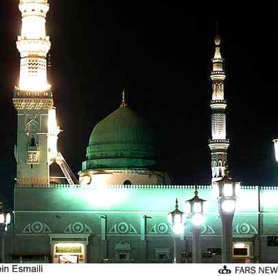 💕مدینہ رات کو کیسا دکھائی دیتا ہے💕
💕ستارے یہ دیکھنے رات کو نکلتے ہیں💕
❣