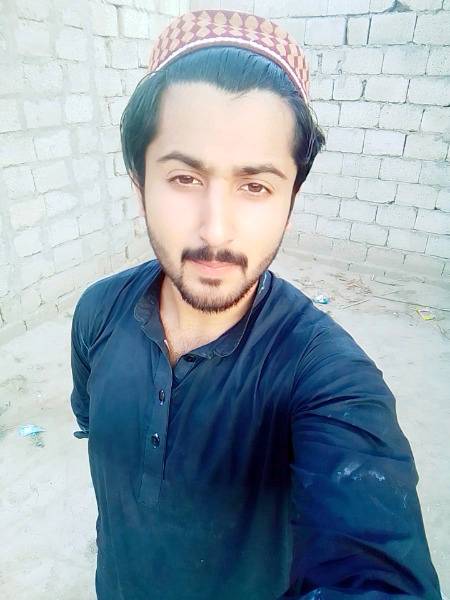 ایک طُوفان ہے ٹالا نہیں جا سکتا 
یاد کو دِل سے نِکالا نہیں جا سکتا 
اٙب تِری دید کی خواہِش ہے  اِن  آنکھوں کو 
اٙب  اِن  آنکھوں  سے اُجالا  نہیں  جا  سکتا 
میرے کِردار کے باعِث ہے  مِری عِزّٙت 
میری  پٙگڑی کو  اُچھالا نہیں جا سکتا 
کِسی  ظٙالِم  کو مٙحٙبّٙت  نہیں ہو    سکتی 
کِسی   پٙتّٙھر   کو اُبالا   نہیں جا سکتا 
تُو ہے  اِنسان ، خُدائی  کا نہ دٙعویٰ  کر 
تُجھ سے تو خُود کو بھی پالا نہیں جا سکتا 
آتشِ  عِشق   ہے ، کِس  طرح  بُجھے کیفی 
اِس  پہ  پانی  بھی  تو  ڈالا  نہیں جا  سکتا