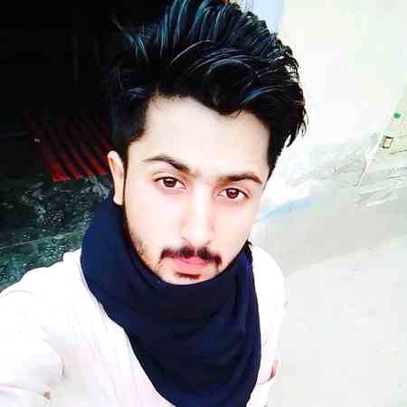 ہم بھی وہ لوگ ہیں جو ہر دہلیز پہ نہیں ملتے