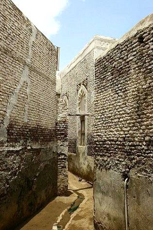 Narrow street in Zabid , Yemen