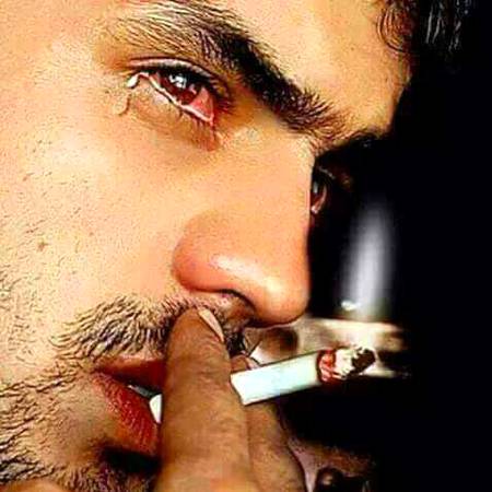 پریتم ایسی پریت نہ کریو
جیسی کرے کھجُور
دُھوپ لگے تو سایہ نہ ھی
بھُوک لگے , پھل دُور

پریت کبیرا !! ایسی کریو
جیسی کرے کپاس
جیو تو تن کو ڈھانکے
مرو تو , نہ چھوڑے ساتھ

پریت نا کریو پنچھی جیسی
جل سوکھے اُڑ جائے
پریت تو کریو مچھلی جیسی
جل سوکھے مر جائے

 بھگت کبیر
