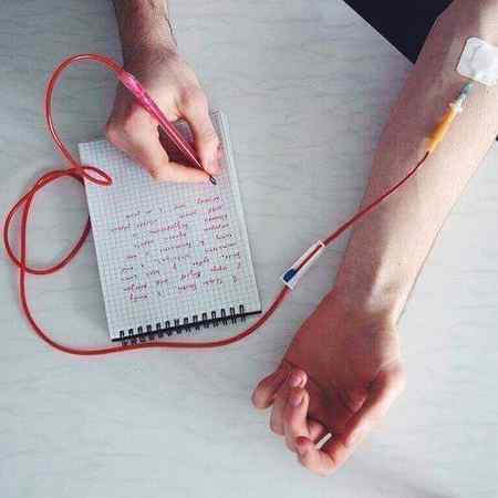 اَن پڑھ بھی پکار  اُٹھے گا ،  مکتوب  هے   سچا💔
هم ایسے سُرخ رَنگ سے  تجھے  تحریر کریں گے💔