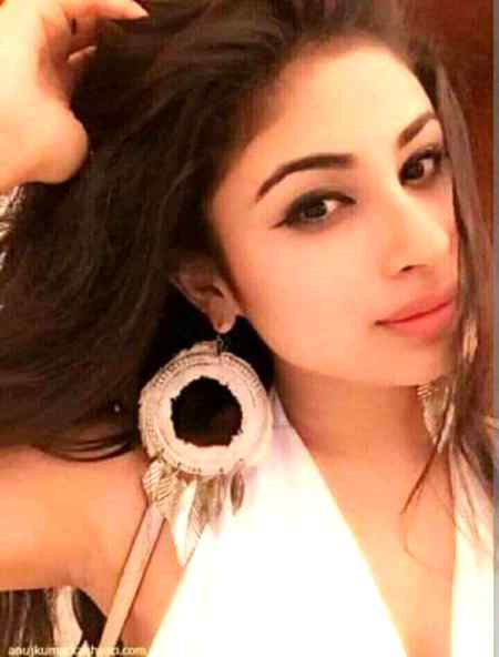 Moni Roy mast actor 😍😍😍😍beautiful