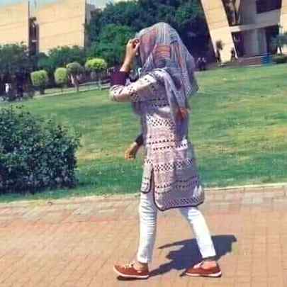 برباد کرنے کے اور بھی راستے تھے..!!

نجانے انھین محبت کا خیال کیون آیا..!!