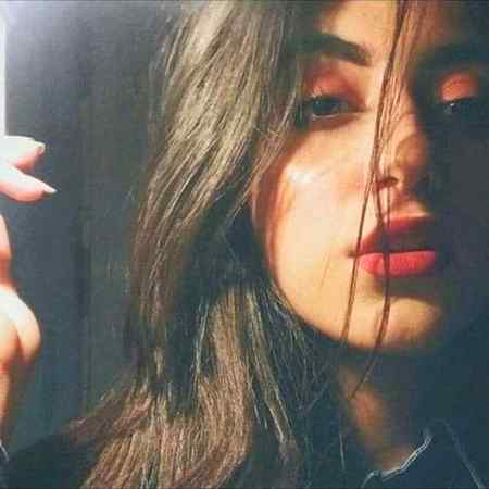 دیکھ اے شخص محبت سے ذرا میری طرف،
اور میرے مردہ خدوخال کو زندہ کردے 🍁