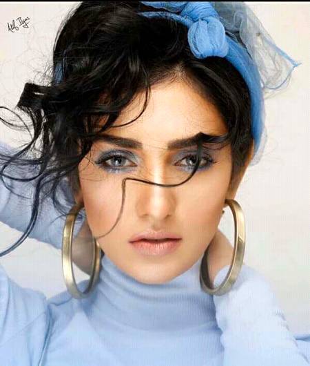 Sarah Khan