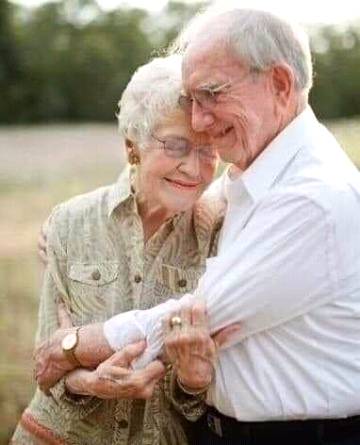 Pyar ho to aakhir tak na key aady tak