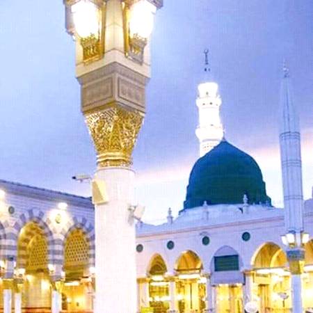 *ایک رات ایسی بھی آئیگی،*
*جس میں ساری رات اس خوشی سے نیند نہیں آئے گی کہ صبح  مدینہ کے لیے سفر کا آغاز ہو گا*
*إن شاء الله