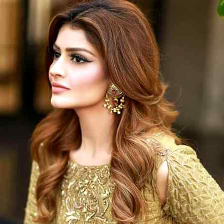 Maira khan. ..