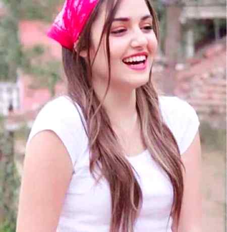 پھول کھلتے🌸🌺 بہت دیکھے🌷 _! ہائے 💥🔥اس شخص😉😘 کی ہنسی لیکن