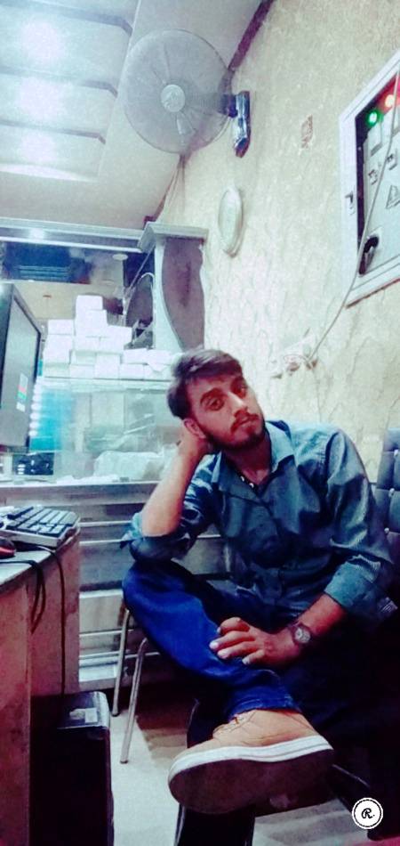 وہی رات بھر تذکرہ تھا تمہارا،

وہی نیند بیٹھی رہی منہ بنا کے..!!🖤