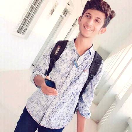 HYEE WO COLLEGE K DIN😜😘