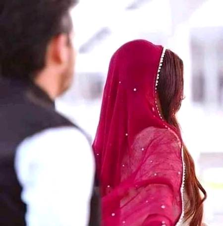 ما نا کہ تُم سے " دُوریا ں " کچھ زیادہ ہی " بڑھ " گئی ہیں
پر تیرے حصّے کا " وقت " آج بھی " تنہا " گزارتے ہیں