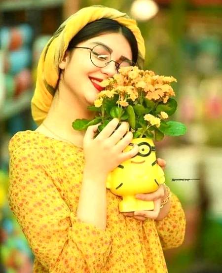 ابھی کچھ ہی دیر پہلے بڑا ذکر تھا تمہارا ....

کئی بار دھڑکنوں نے تمھیں پیار سے پکارا____❤