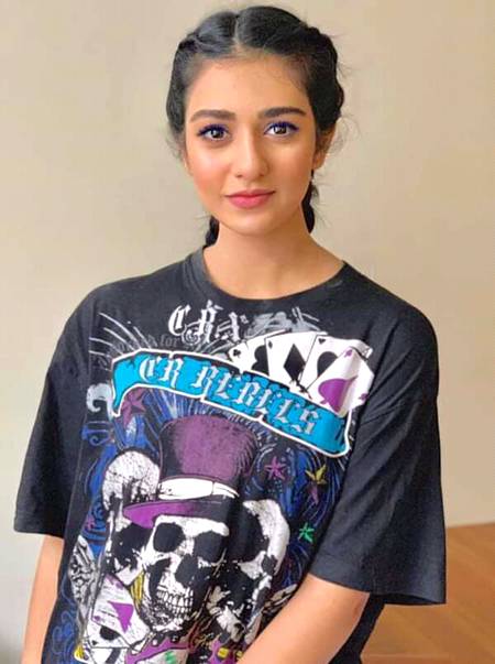 Sarah khan