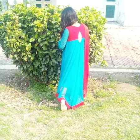 ہم کسی کے قابل نہیں اس لئے سب سے دور رہنے لگے ہے
"اے دوست"
ورنہ تنہائی کی کیا جرات تھی کہ ہمیں برباد کرتی💔