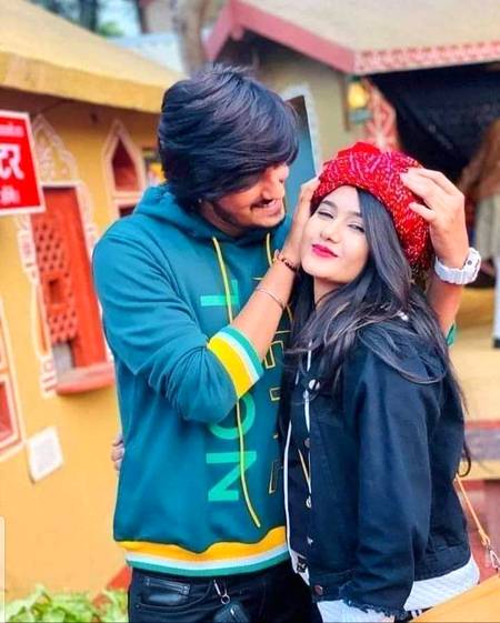 لفظوں سے کہاں لکھی جاتی ہیں یہ بیچینیاں محبت کی۔۔۔!!

میں نے تو ہر بار تمہیں دل کی گہرائیوں سے پکارا ہے💔🔥❤