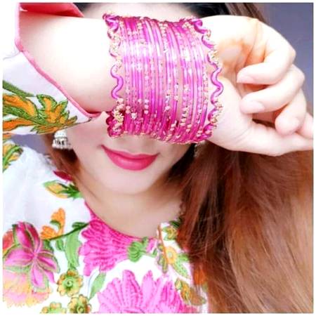 وہ کہتے ہیں۔۔۔۔⁦❤️⁩🙈⁦❤️⁩
*ہاتھوں کی ہیر پھیر سے ٹوٹ نہ جائیں*
*محترمہ ! آیا کرو تم ملنے چوڑیاں اتار کر*❤🍁🍂

❤️🙈❤️