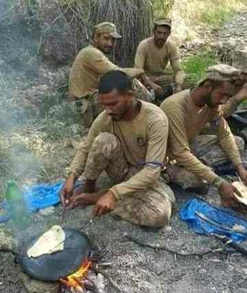 پاک کا فضل ، محبت اور رحم ہمیشہ پاکستان کے ساتھ ہو ۔ اسکے نگہبان فرشتے ہر وقت اور ہر جگہ ہماری فوج کی حفاظت کریں ۔
اللہ پاک ہم سب پر صبح شام اپنی رحمتوں ، نعمتوں ، اور خوشیوں کی بارش فرمائے پاکستان اور پاک فوج پر بھونکنے والوں
کو عبرت کا نشان بنائے ۔ 
سب کہہ دیں آمین
￼Anum malik😇