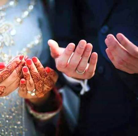 اِک شَخص کے ہاتھ میں تھا سَب کُچھ
میرا کھِلنا بھی، میرا مُرجھانا بھی
❤️