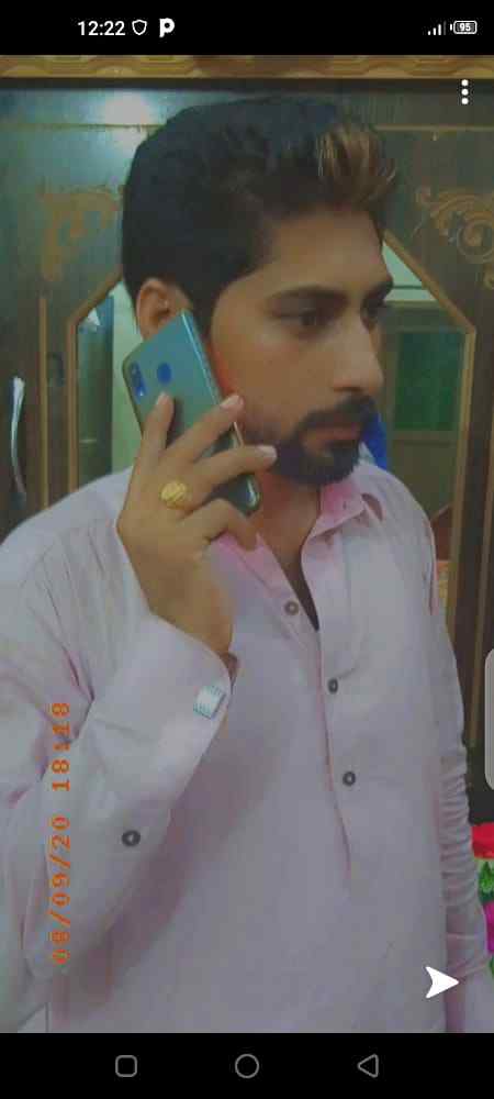 یہ میرا ہاتھ نہ تھامو کے بخت کھو دو گے  !

خدا  گواہ  ہے  مجھے  بددعا  لگی ہوئی ہے  !