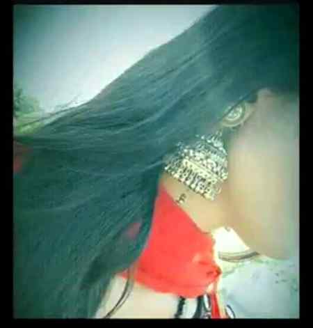 Pic kissy hai👍👎