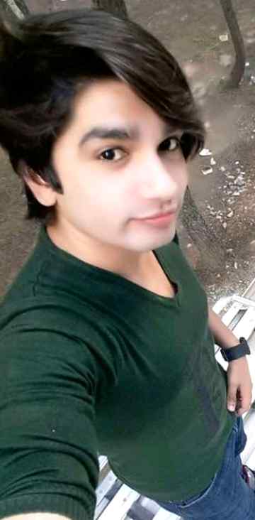 Sabh Par Bhrosa Karna bhi Ek bWkofi hn