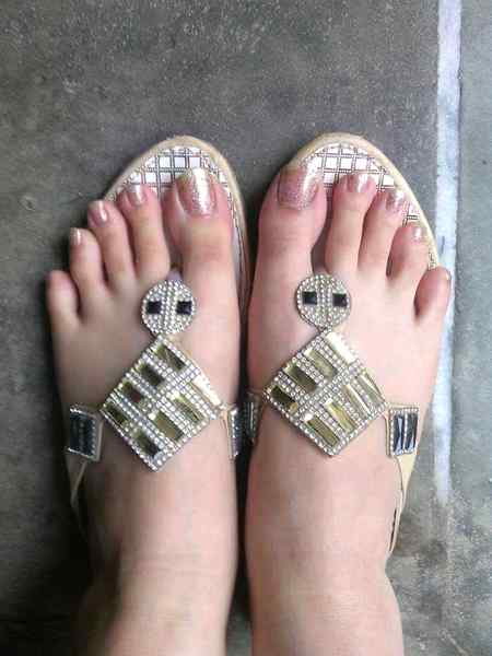 اس سے ملنا تو اسے عید مبارک کہنا
یہ بھی کہنا کہ میری عید مبارک کر دے