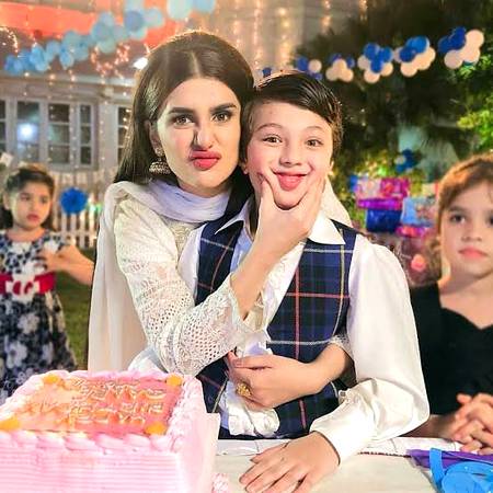 Kubra khan & pehlaj Hassan...