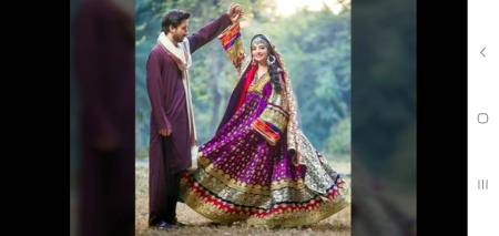 یہ   جو   دوست  ہوتے  ھے   نا  یہ  بہت  انمول  ہوتے  ھے