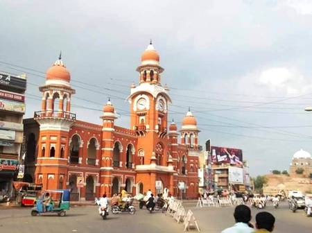 شہر ملتان میری پہلی محبت تُو ہے
تُو نہ ہوتا تو میرے خواب ادھورے رہتے