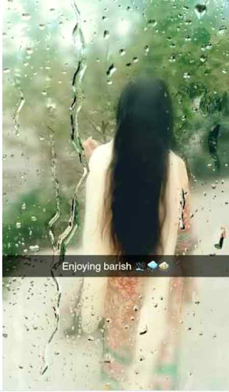 Wow Nimmi ki city me barish enjoy frinds